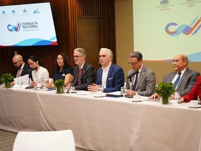 Empresarios se suman a foro de consulta para la educación
