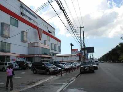 El comercio informal y exenciones golpean a comercios de la Luperón