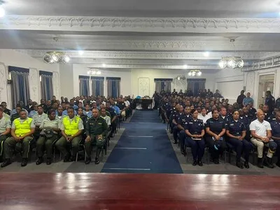 Capacitación de la policía nacional sobre manejo de emociones