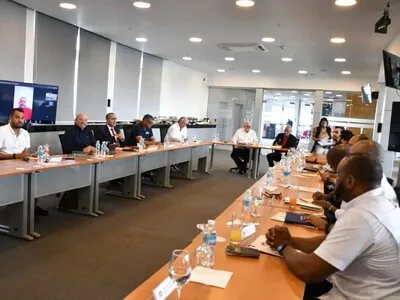 Lidom y Fenapepro inician negociaciones para renovar su convenio