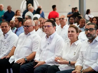 El Gobierno entrega crédito a microempresarios de Capotillo