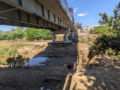 Dajabón advierte peligro por deterioro del puente fronterizo