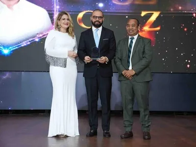 Economista José Vidal Cruz recibe reconocimiento del Intec