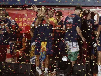 Millones celebran con la selección española la Copa del Mundo