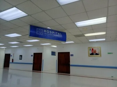 Revelan qué le ocurrió al alemán que cayó a los rieles del metro