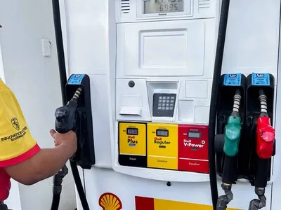 El Gobierno congela el precio de los principales combustibles