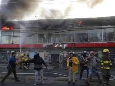 Coge fuego la tienda china Ming Sheng en la Isabel Aguiar