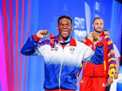 Núñez y Vásquez suman medallas a RD desde el agua