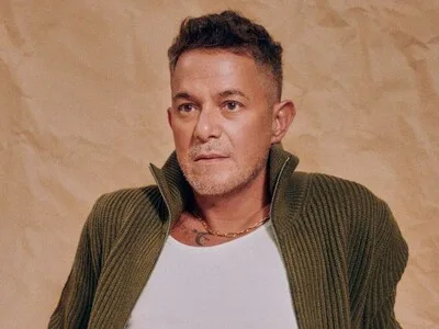 Alejandro Sanz y Eden Muñoz unen voces en “Yo era poesía”