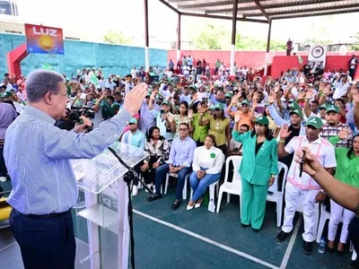 Fuerza del Pueblo capta vicealcaldesa del PRM en juramentación