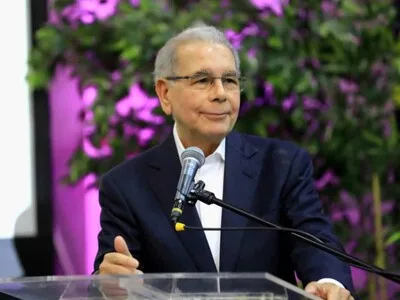 Danilo Medina critica el alto costo del gobierno PRM