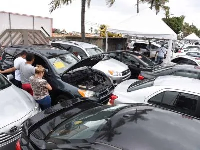Casi la mitad de los vehículos importados a RD fueron yipetas