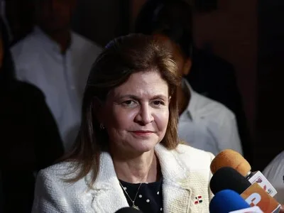 Raquel Peña lamenta muertes de bebés en Maternidad La Altagracia