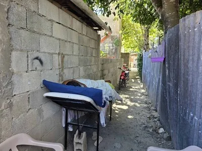 Por el calor, Nayely se recupera de ataque de expareja en un callejón