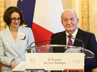 Juan Carlos I entrega memorias y recibe premio Saint‑Simon