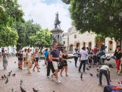 Turismo dominicano crece 6.9% y genera 220 mil millones en compras