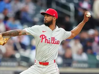 Phillies ganan 4-3 en juego decisivo, Sánchez sin decisión