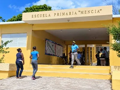 Escuela de Barahona sin Policía Escolar tras amenaza al director