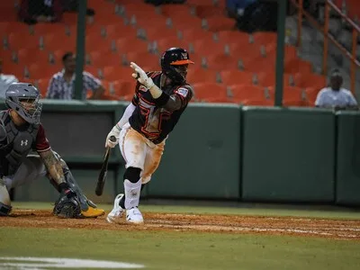 Toros del Este vencen 6-0 a Gigantes y empatan en tabla